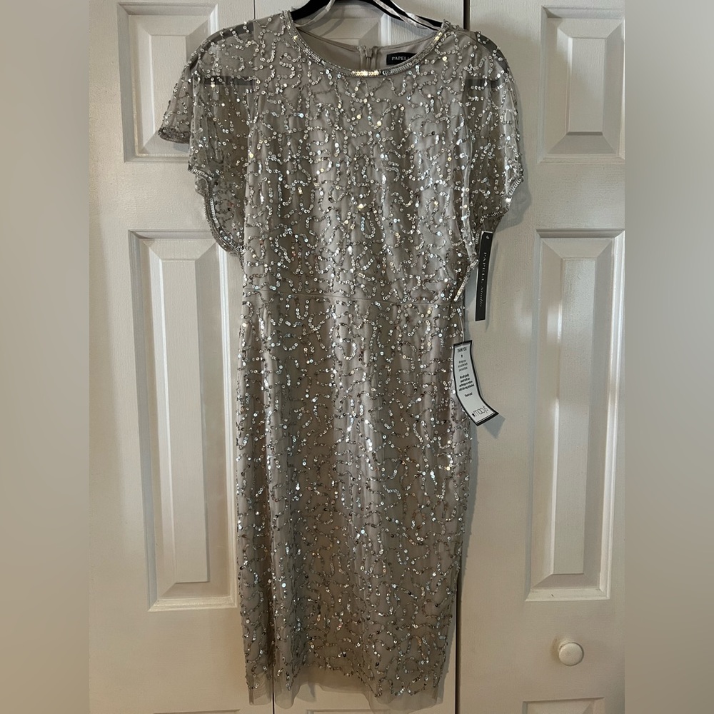 Papell Studio beaded short dress, Size 2, but will fit up to 6. 20’s themed